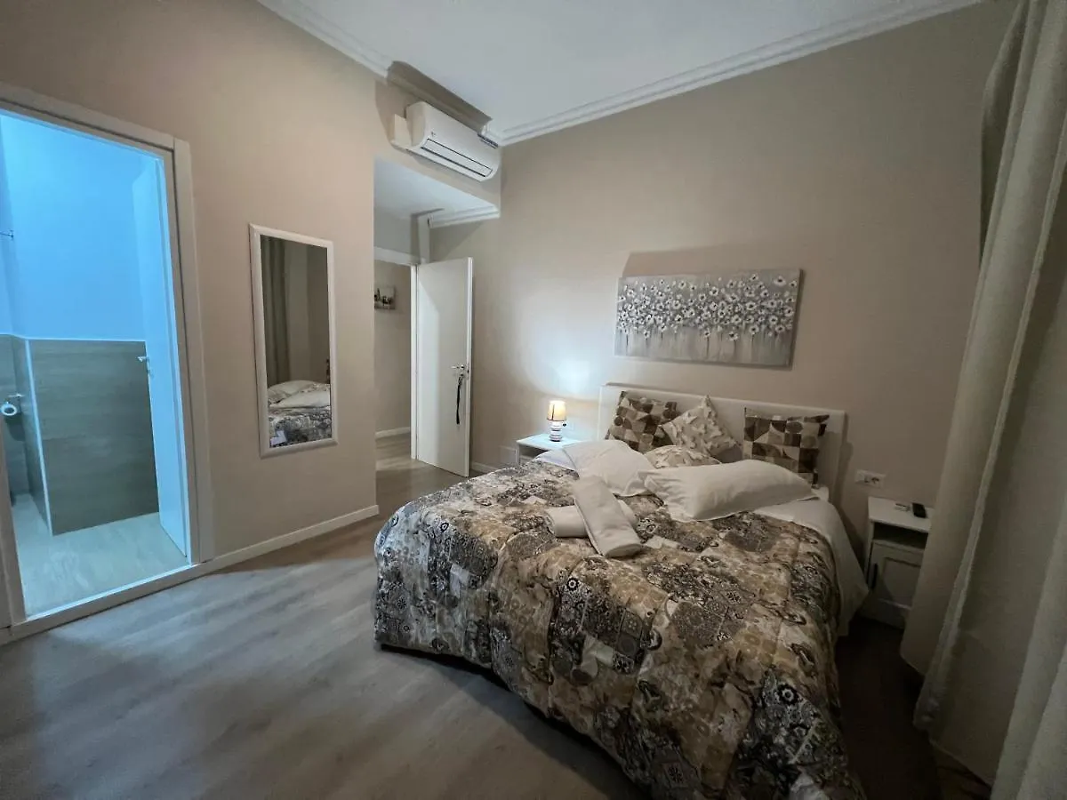 Hello Home Guesthouse Roma İtalya